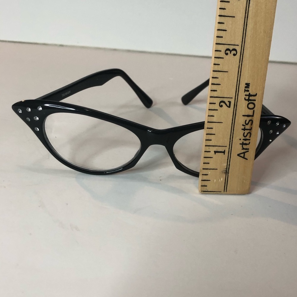 Woman’s fashion cat eye glasses - Picture 4 of 15